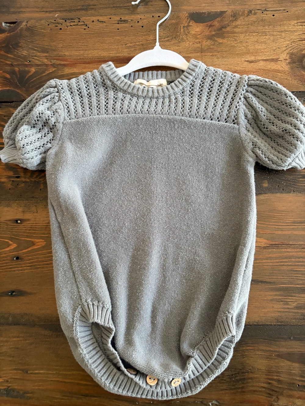 Quincy Mae Gray Knit Puff Sleeve Baby Bodysuit